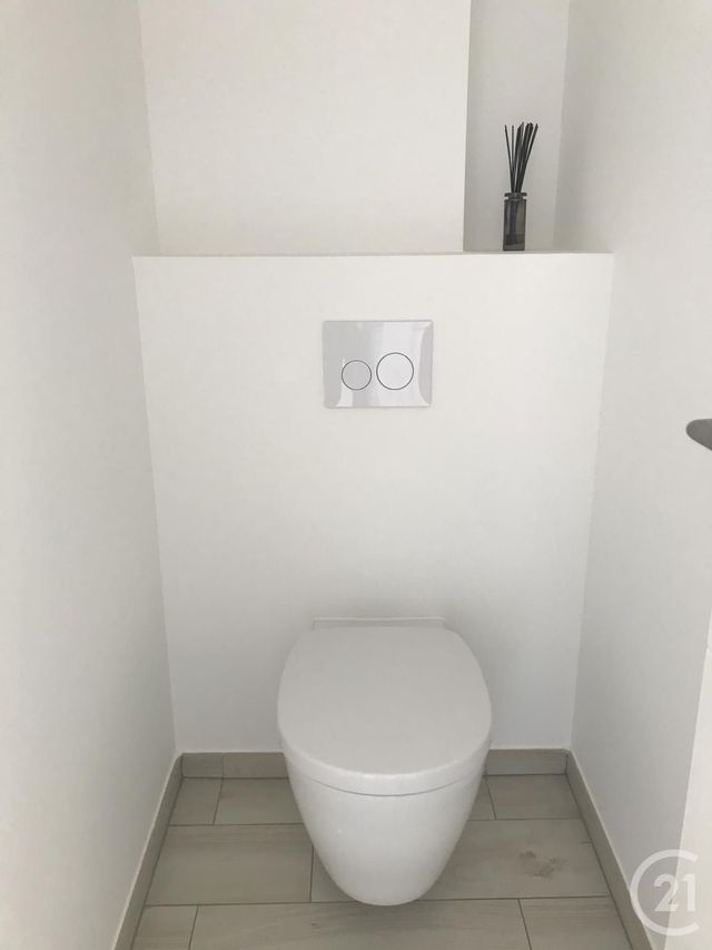 Appartement F1 à louer - 1 pièce - 26.8 m2 - ST LAURENT DU VAR - 06 - PROVENCE-ALPES-COTE-D-AZUR - Century 21 Lafage Transactions