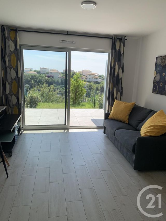 Appartement F1 à louer - 1 pièce - 26.8 m2 - ST LAURENT DU VAR - 06 - PROVENCE-ALPES-COTE-D-AZUR - Century 21 Lafage Transactions