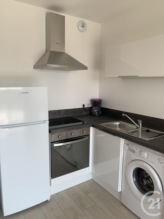 Appartement F1 à louer - 1 pièce - 26.8 m2 - ST LAURENT DU VAR - 06 - PROVENCE-ALPES-COTE-D-AZUR - Century 21 Lafage Transactions