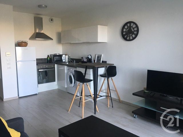 Appartement F1 à louer - 1 pièce - 26.8 m2 - ST LAURENT DU VAR - 06 - PROVENCE-ALPES-COTE-D-AZUR - Century 21 Lafage Transactions