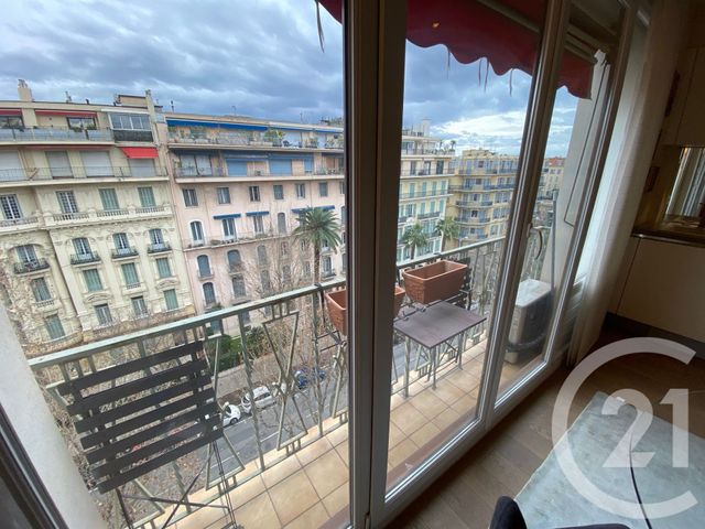 Appartement Studio à louer - 1 pièce - 29.84 m2 - NICE - 06 - PROVENCE-ALPES-COTE-D-AZUR - Century 21 Lafage Transactions