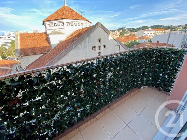 Appartement T2 à louer - 2 pièces - 38.38 m2 - LE CANNET - 06 - PROVENCE-ALPES-COTE-D-AZUR - Century 21 Lafage Transactions