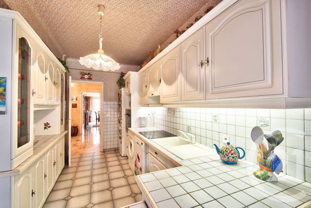 Appartement F4 à vendre - 4 pièces - 97.68 m2 - NICE - 06 - PROVENCE-ALPES-COTE-D-AZUR - Century 21 Lafage Transactions