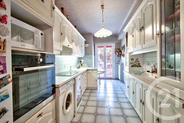 Appartement F4 à vendre - 4 pièces - 97.68 m2 - NICE - 06 - PROVENCE-ALPES-COTE-D-AZUR - Century 21 Lafage Transactions