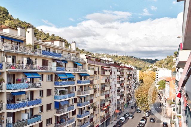 Appartement F4 à vendre - 4 pièces - 97.68 m2 - NICE - 06 - PROVENCE-ALPES-COTE-D-AZUR - Century 21 Lafage Transactions