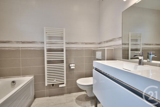 Appartement F3 à louer - 3 pièces - 76.46 m2 - NICE - 06 - PROVENCE-ALPES-COTE-D-AZUR - Century 21 Lafage Transactions