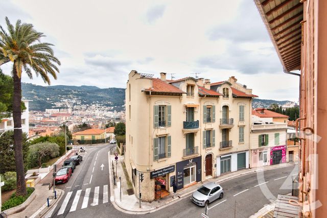 Appartement F3 à louer - 3 pièces - 47.3 m2 - NICE - 06 - PROVENCE-ALPES-COTE-D-AZUR - Century 21 Lafage Transactions