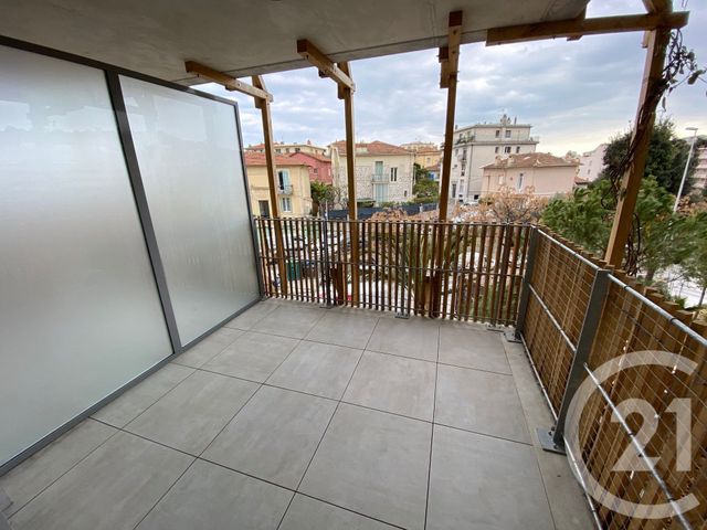 Appartement Studio à louer - 1 pièce - 22.99 m2 - NICE - 06 - PROVENCE-ALPES-COTE-D-AZUR - Century 21 Lafage Transactions