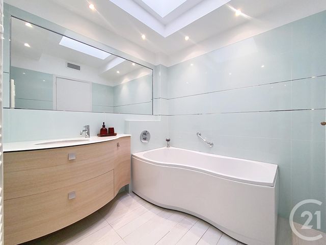 Appartement F6 à louer - 6 pièces - 187.79 m2 - NICE - 06 - PROVENCE-ALPES-COTE-D-AZUR - Century 21 Lafage Transactions