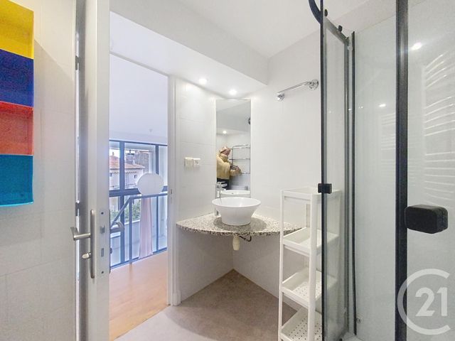 Appartement Duplex à louer - 2 pièces - 50.75 m2 - VILLEFRANCHE SUR MER - 06 - PROVENCE-ALPES-COTE-D-AZUR - Century 21 Lafage Transactions