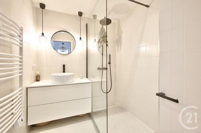 Appartement F2 à louer - 2 pièces - 47.01 m2 - NICE - 06 - PROVENCE-ALPES-COTE-D-AZUR - Century 21 Lafage Transactions