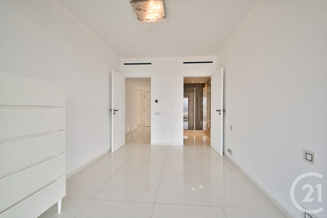 Appartement F5 à louer - 5 pièces - 138.36 m2 - NICE - 06 - PROVENCE-ALPES-COTE-D-AZUR - Century 21 Lafage Transactions