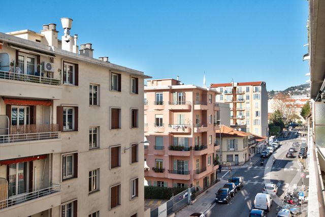 Appartement F3 à vendre - 3 pièces - 64.22 m2 - NICE - 06 - PROVENCE-ALPES-COTE-D-AZUR - Century 21 Lafage Transactions