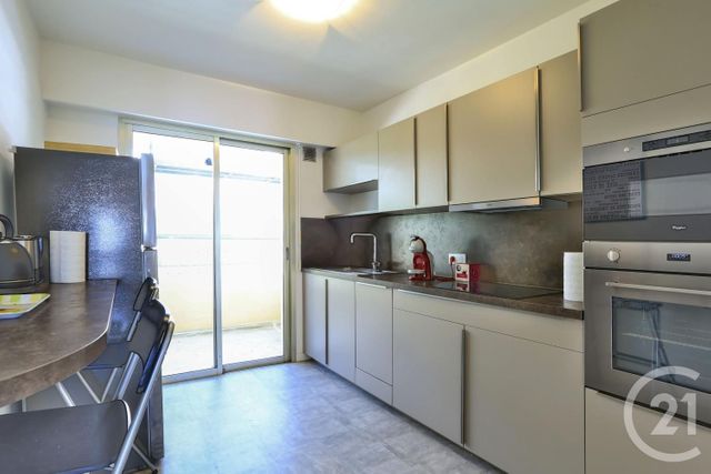 Appartement F2 à louer - 2 pièces - 60.44 m2 - VILLEFRANCHE SUR MER - 06 - PROVENCE-ALPES-COTE-D-AZUR - Century 21 Lafage Transactions