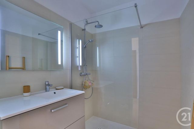 Appartement F2 à louer - 2 pièces - 60.44 m2 - VILLEFRANCHE SUR MER - 06 - PROVENCE-ALPES-COTE-D-AZUR - Century 21 Lafage Transactions