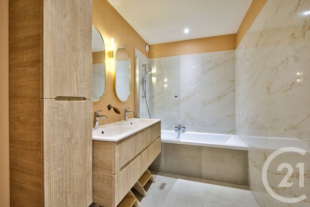 Appartement F4 à vendre - 4 pièces - 106.37 m2 - NICE - 06 - PROVENCE-ALPES-COTE-D-AZUR - Century 21 Lafage Transactions