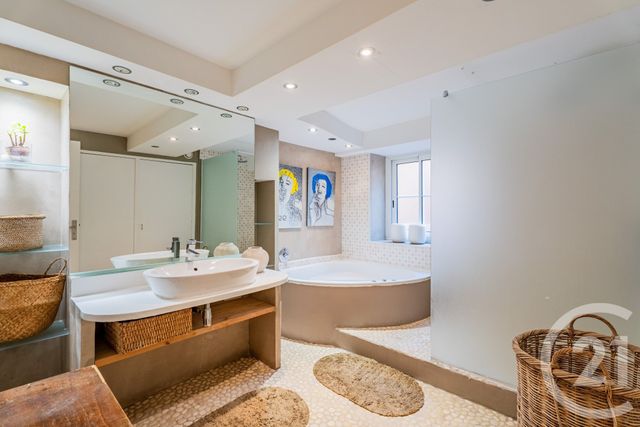 Appartement F6 à vendre - 6 pièces - 174.3 m2 - NICE - 06 - PROVENCE-ALPES-COTE-D-AZUR - Century 21 Lafage Transactions