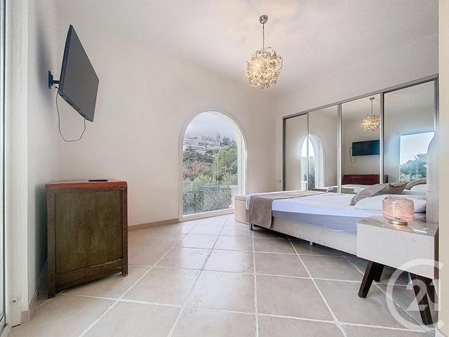 maison à louer - 6 pièces - 200.56 m2 - ST LAURENT DU VAR - 06 - PROVENCE-ALPES-COTE-D-AZUR - Century 21 Lafage Transactions