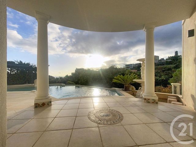 maison à louer - 6 pièces - 200.56 m2 - ST LAURENT DU VAR - 06 - PROVENCE-ALPES-COTE-D-AZUR - Century 21 Lafage Transactions