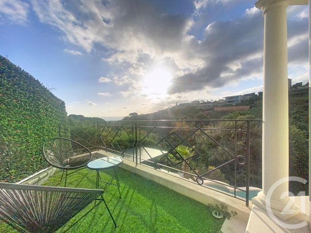 maison à louer - 6 pièces - 200.56 m2 - ST LAURENT DU VAR - 06 - PROVENCE-ALPES-COTE-D-AZUR - Century 21 Lafage Transactions