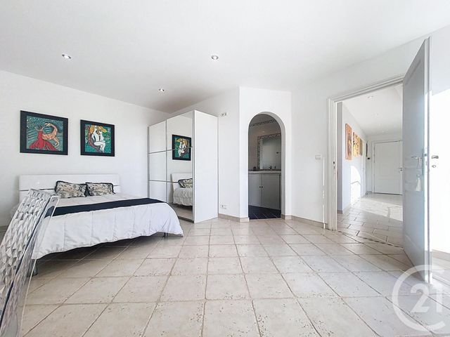 maison à louer - 6 pièces - 200.56 m2 - ST LAURENT DU VAR - 06 - PROVENCE-ALPES-COTE-D-AZUR - Century 21 Lafage Transactions