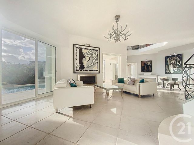 maison à louer - 6 pièces - 200.56 m2 - ST LAURENT DU VAR - 06 - PROVENCE-ALPES-COTE-D-AZUR - Century 21 Lafage Transactions