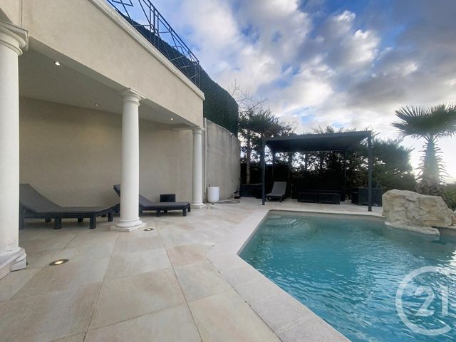 maison à louer - 6 pièces - 200.56 m2 - ST LAURENT DU VAR - 06 - PROVENCE-ALPES-COTE-D-AZUR - Century 21 Lafage Transactions