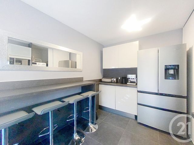 maison à louer - 6 pièces - 200.56 m2 - ST LAURENT DU VAR - 06 - PROVENCE-ALPES-COTE-D-AZUR - Century 21 Lafage Transactions