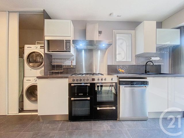 maison à louer - 6 pièces - 200.56 m2 - ST LAURENT DU VAR - 06 - PROVENCE-ALPES-COTE-D-AZUR - Century 21 Lafage Transactions