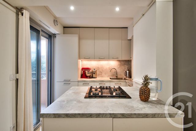 Appartement F2 à vendre - 2 pièces - 50.42 m2 - NICE - 06 - PROVENCE-ALPES-COTE-D-AZUR - Century 21 Lafage Transactions