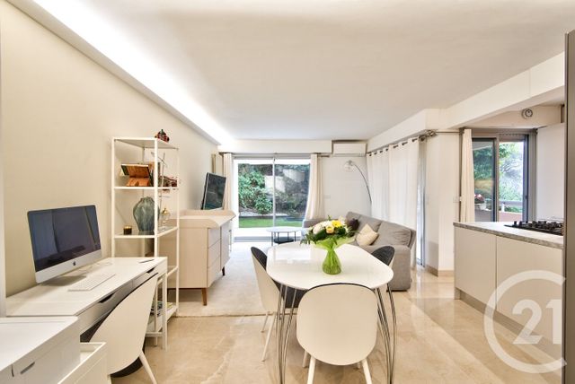 Appartement F2 à vendre - 2 pièces - 50.42 m2 - NICE - 06 - PROVENCE-ALPES-COTE-D-AZUR - Century 21 Lafage Transactions
