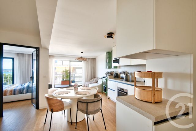 Appartement F3 à vendre - 3 pièces - 58.44 m2 - NICE - 06 - PROVENCE-ALPES-COTE-D-AZUR - Century 21 Lafage Transactions