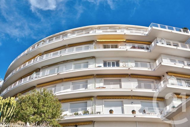 Appartement F3 à vendre - 3 pièces - 58.44 m2 - NICE - 06 - PROVENCE-ALPES-COTE-D-AZUR - Century 21 Lafage Transactions