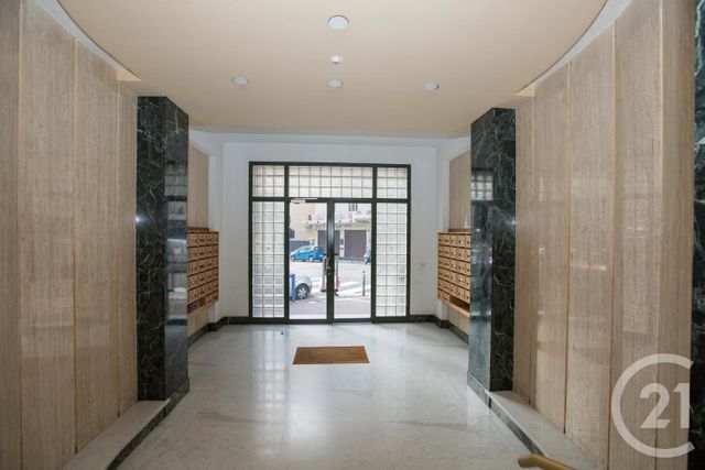 Appartement F1 à louer - 1 pièce - 33.16 m2 - NICE - 06 - PROVENCE-ALPES-COTE-D-AZUR - Century 21 Lafage Transactions