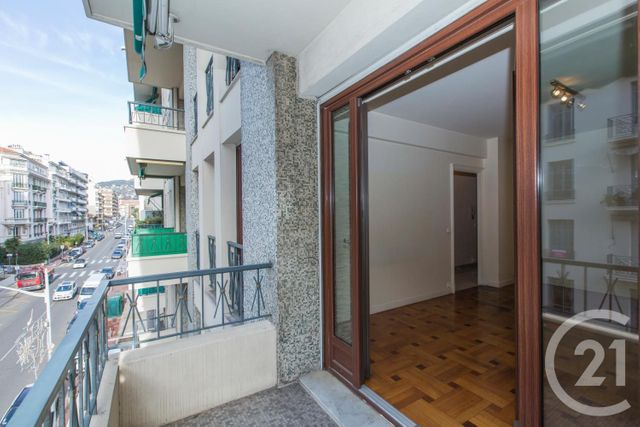 Appartement F1 à louer - 1 pièce - 33.16 m2 - NICE - 06 - PROVENCE-ALPES-COTE-D-AZUR - Century 21 Lafage Transactions