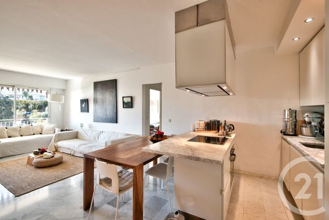 Appartement F3 à vendre - 3 pièces - 74.64 m2 - VILLEFRANCHE SUR MER - 06 - PROVENCE-ALPES-COTE-D-AZUR - Century 21 Lafage Transactions