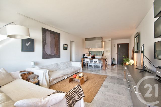 Appartement F3 à vendre - 3 pièces - 74.64 m2 - VILLEFRANCHE SUR MER - 06 - PROVENCE-ALPES-COTE-D-AZUR - Century 21 Lafage Transactions