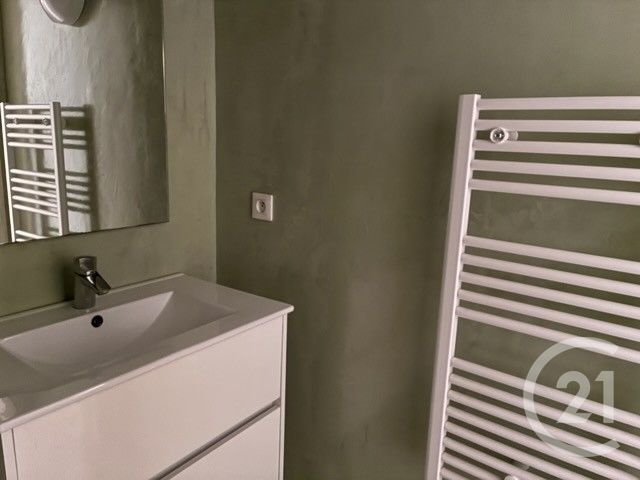 Appartement F3 à louer - 3 pièces - 56.02 m2 - GRASSE - 06 - PROVENCE-ALPES-COTE-D-AZUR - Century 21 Lafage Transactions