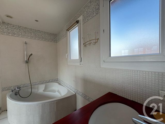 Appartement à louer - 2 pièces - 54.2 m2 - DIJON - 21 - BOURGOGNE - Century 21 Lafage Transactions