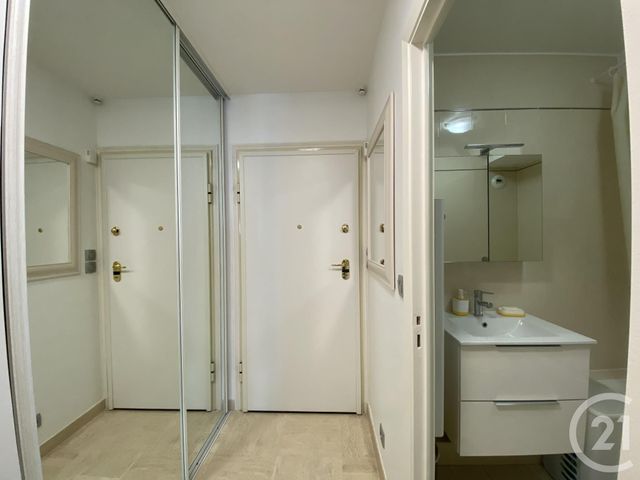 Appartement Studio à louer - 1 pièce - 25.0 m2 - NICE - 06 - PROVENCE-ALPES-COTE-D-AZUR - Century 21 Lafage Transactions