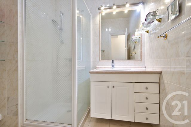 Appartement F3 à vendre - 3 pièces - 69.68 m2 - NICE - 06 - PROVENCE-ALPES-COTE-D-AZUR - Century 21 Lafage Transactions