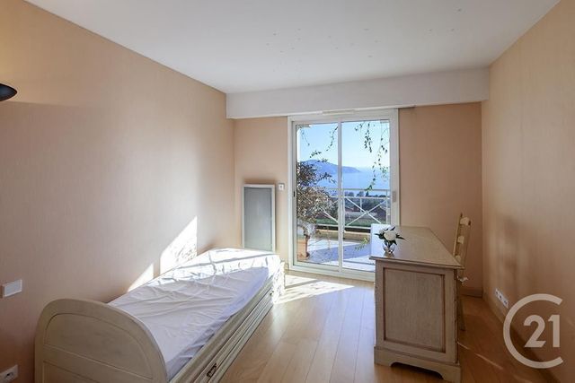 Appartement F4 à louer - 4 pièces - 130.24 m2 - VILLEFRANCHE SUR MER - 06 - PROVENCE-ALPES-COTE-D-AZUR - Century 21 Lafage Transactions