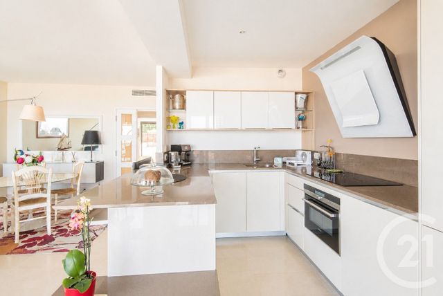 Appartement F3 à vendre - 3 pièces - 63.42 m2 - VILLEFRANCHE SUR MER - 06 - PROVENCE-ALPES-COTE-D-AZUR - Century 21 Lafage Transactions
