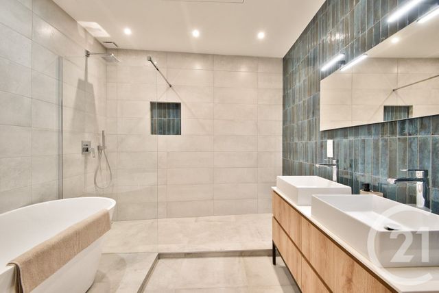 Appartement F3 à vendre - 3 pièces - 86.88 m2 - NICE - 06 - PROVENCE-ALPES-COTE-D-AZUR - Century 21 Lafage Transactions