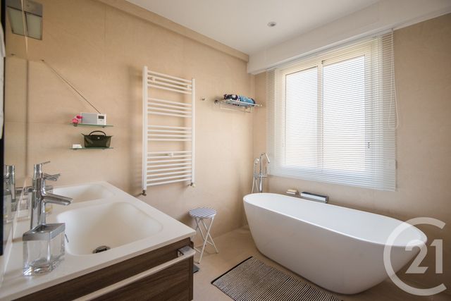 Appartement F3 à vendre - 3 pièces - 99.15 m2 - NICE - 06 - PROVENCE-ALPES-COTE-D-AZUR - Century 21 Lafage Transactions