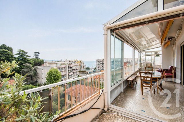 Appartement F4 à vendre - 4 pièces - 92.34 m2 - NICE - 06 - PROVENCE-ALPES-COTE-D-AZUR - Century 21 Lafage Transactions