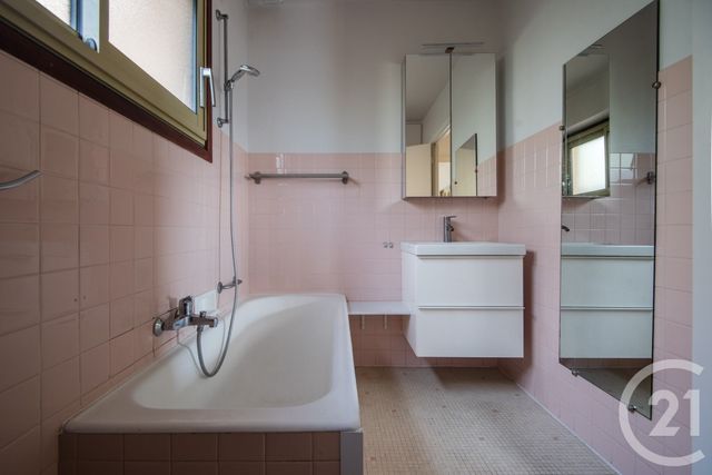 Appartement F4 à vendre - 4 pièces - 92.34 m2 - NICE - 06 - PROVENCE-ALPES-COTE-D-AZUR - Century 21 Lafage Transactions