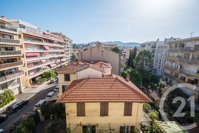 Appartement F4 à vendre - 4 pièces - 82.5 m2 - NICE - 06 - PROVENCE-ALPES-COTE-D-AZUR - Century 21 Lafage Transactions