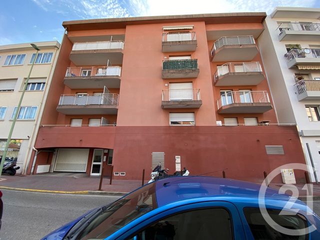 parking à louer - 12.0 m2 - LE CANNET - 06 - PROVENCE-ALPES-COTE-D-AZUR - Century 21 Lafage Transactions