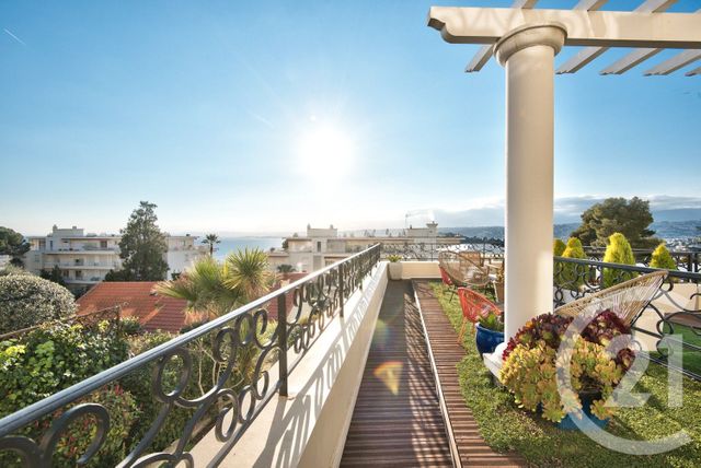 Appartement F4 à louer - 4 pièces - 155.77 m2 - NICE - 06 - PROVENCE-ALPES-COTE-D-AZUR - Century 21 Lafage Transactions